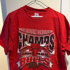 LOGO 7 Red Chicago Bulls Champs Kids T-Shirt